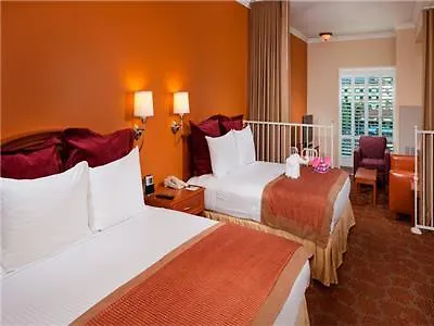 Desert Palms Hotel & Suites Anaheim Resort 3*,