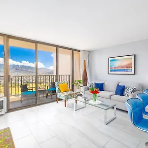 https://beautiful-34th-floor-with-mountain-views-1-block-from.hotelsinhawaii.org
