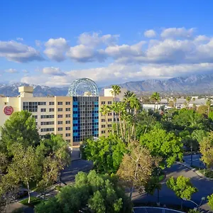 Sheraton Fairplex & Conference Center Hotell